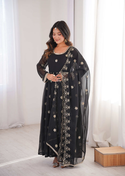Elegant Black Georgette Anarkali Suit Set with Scalloped Dupatta