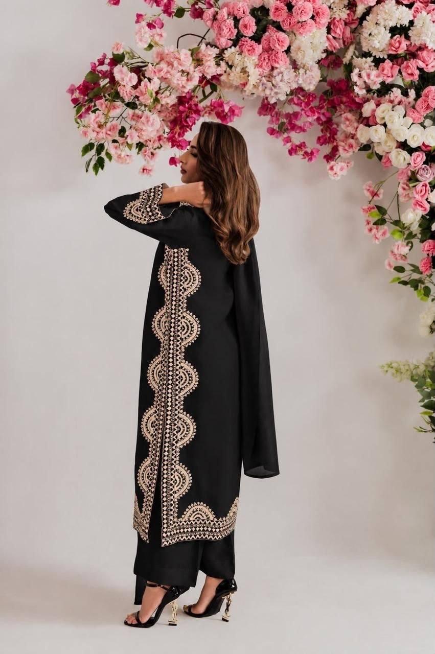 Oversized Embroidered Straight Kurta Suit - Black - 4