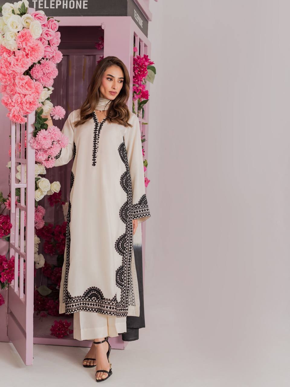 Oversized Embroidered Straight Kurta Suit - White - 1